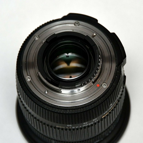 Sigma 17-50mm f/2.8 EX DC OS HSM lens for Nikon DX like new