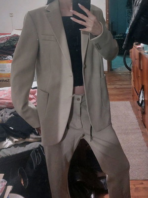 Men's beige Vegas suit like new with alterations