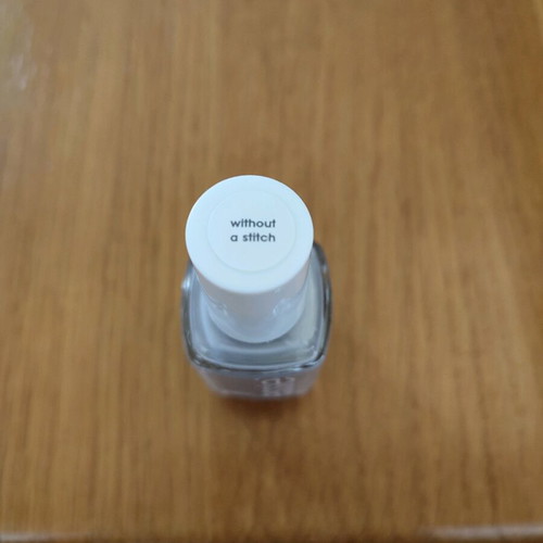 Essie 493 nail polish without a stitch like new