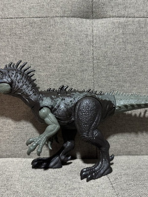 Jurassic World Dino Trackers Dryptosaurus figure used
