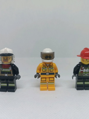 Lego firefighter figures like new, set of 3