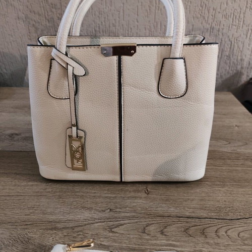 Women's off-white handbag like new with detachable strap