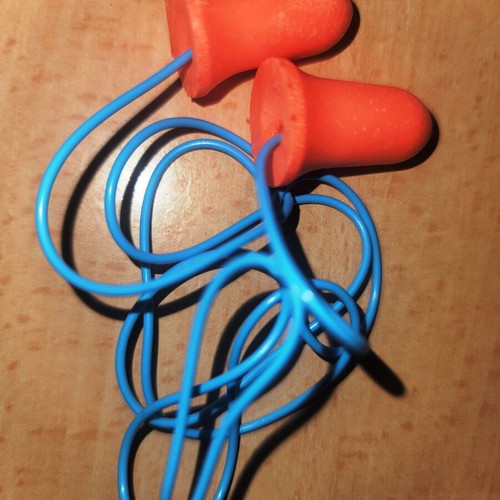 Honeywell polyurethane foam earplugs with cord new
