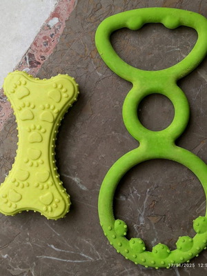 Dog toys like new for medium to large dogs
