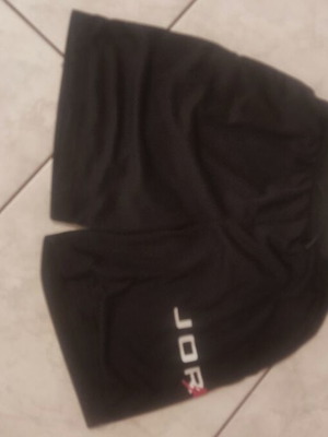 Jordan kids shorts like new, size 10-12 years, black