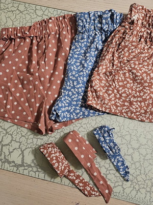 Girls' shorts with belt set of 3, like new, ages 10-12