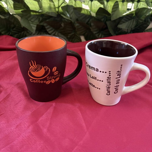 Set of 2 ceramic coffee mugs (brown/orange & white/brown)