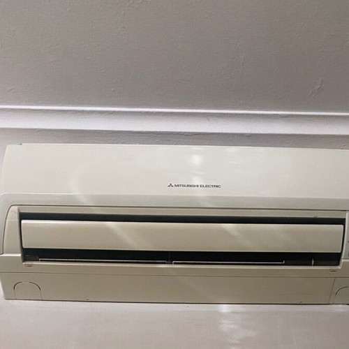 Mitsubishi Air Condition 9000 BTU inverter, like new