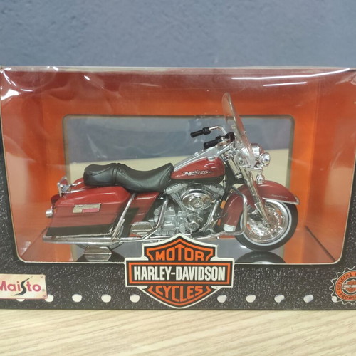Maisto Harley-Davidson FLHR Road King scale model 1/18