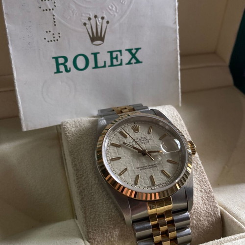 Rolex Datejust 16233 39mm wristwatch like new with papers
