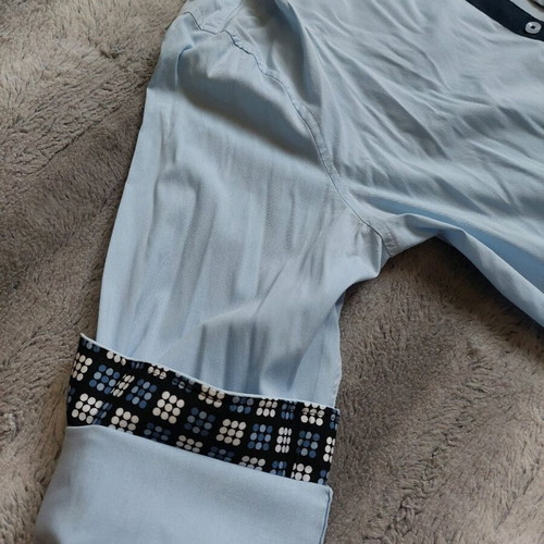 Men's blue dress shirt size S like new with polka dot pattern