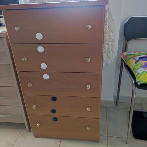 Chest of drawers used with 5 drawers