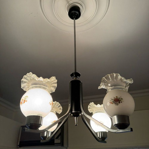 Ceiling light used in good condition