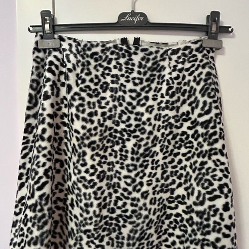 Velvet handmade skirt used, black and white, size S