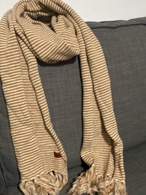 Striped scarf like new, beige