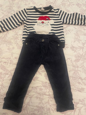 Christmas set for 3-4 years like new, blue and white