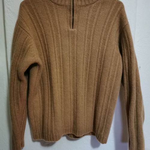 Italian 100% cashmere sweater like new, beige