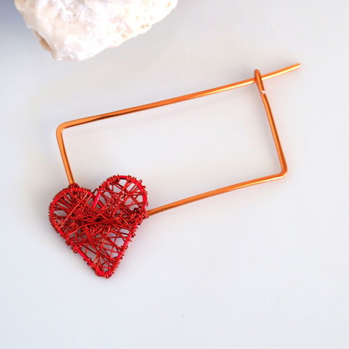 Pin with red heart new, colored copper wire