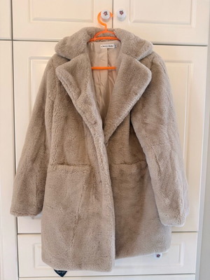 Synthetic fur beige M/L like new