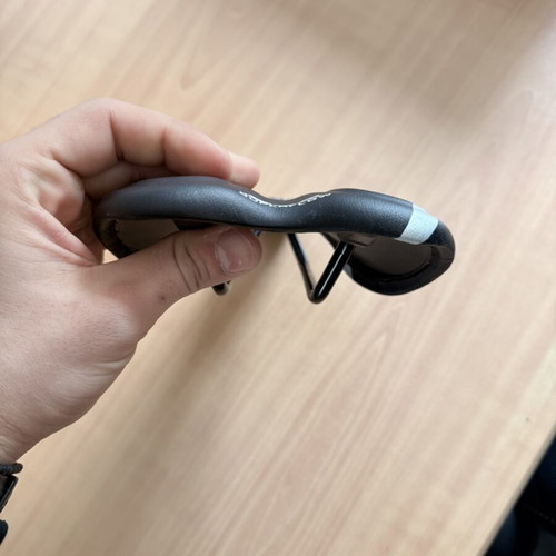 Selle Italia SLR Boost Bicycle Saddle like new, suitable for MTB and road