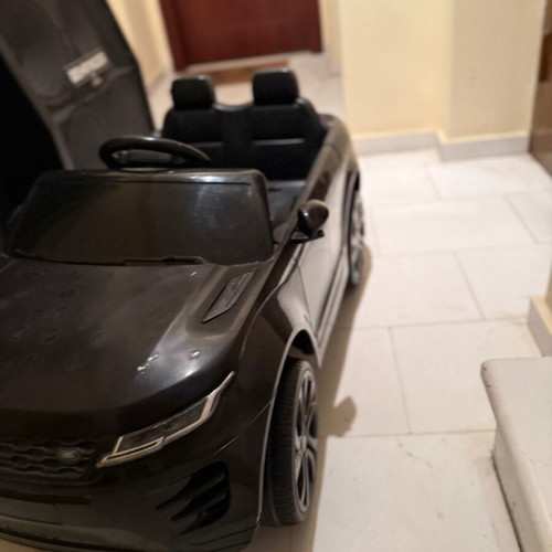 Παιδικό αυτοκίνητο Licensed Range Rover Evoque ηλεκτροκίνητο μονοθέσιο 12 Volt μαύρο μεταχειρισμένο με ζημιά στη μίζα