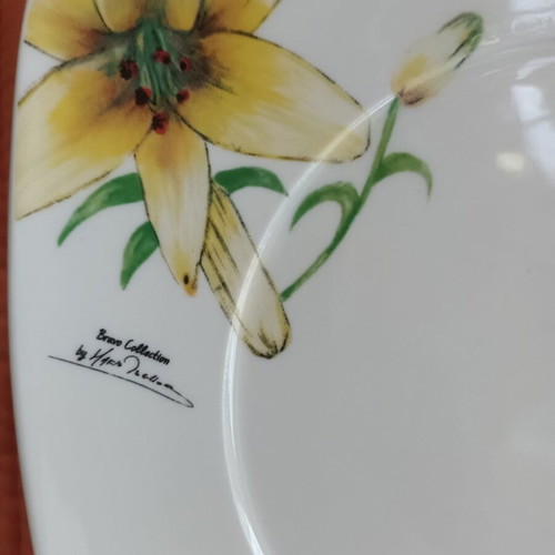 Set of 3 square Bravo promotional plates used, painted by Makis Tselios