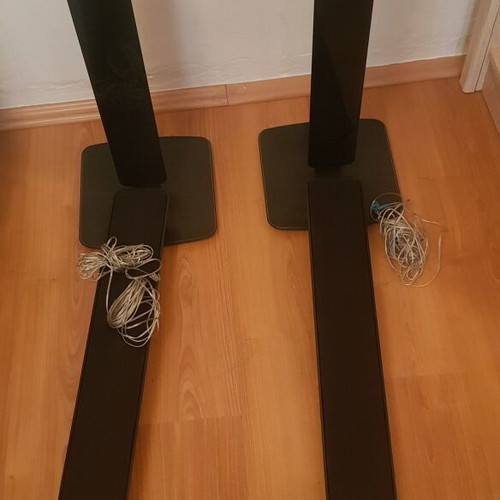 Philips CS3377 rear surround speakers with stands like new