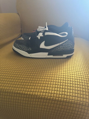 Nike Jordan 312 Legacy sneakers, size 39, black and orange