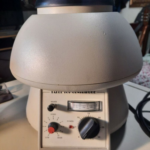 Digisystem Table Top Centrifuge Machine DSC-200T like new