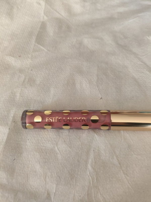 Lip gloss Estte Lauder new, soft pink peach shade
