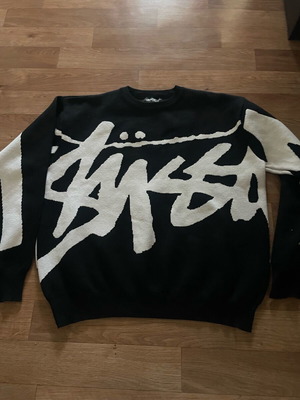 Stussy womens long sleeve sweater like new, size M, black