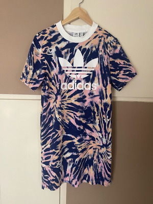 Adidas tie dye φόρεμα αφόρετο, μέγεθος S, limited edition