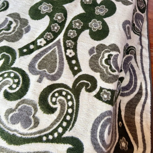 Vintage blanket, 1.08m x 1.70m