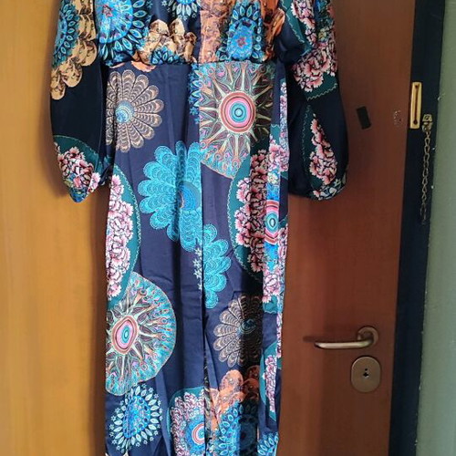 Dresses and Jumpsuits like new, pack of 12 pieces