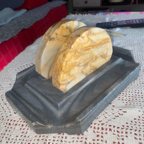 Marble napkin holder like new