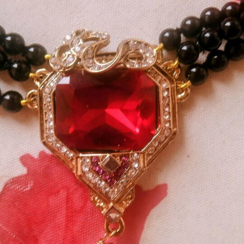 Necklace New With Black Pearls And Large Red Zircon