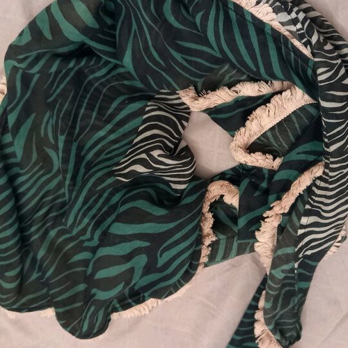 S.Oliver scarf pareo like new, black and green