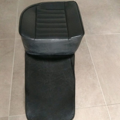 Pediatric dental seat used for dental chair