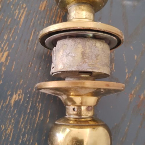 Round door knob with rosette, lock and cylinder, like new
