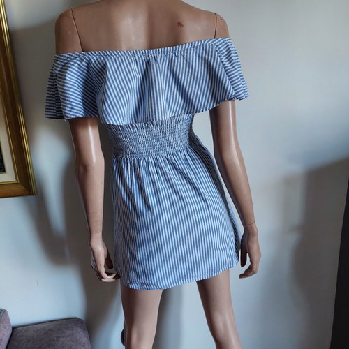 Zara summer off the shoulder dress blue white stripes size XS like new