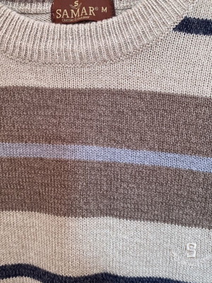 Men's pullover medium used in good condition