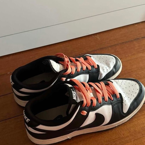 Nike Dunk Low Panda sneakers used, size 42, black and white