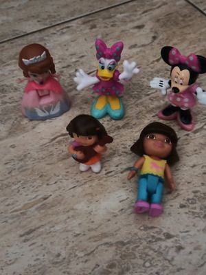 Figures used, set of 5, collectible