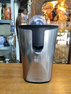 Electric juicer 100W new for all uses