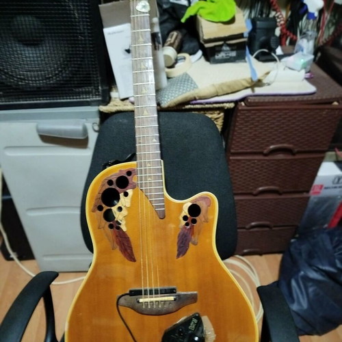 Ovation Guitar 1768 Elite with Synth Roland GR-1 like new