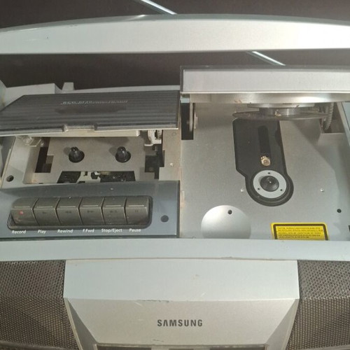 Samsung RCD-M30G portable stereo used, cassette only, for repair or parts