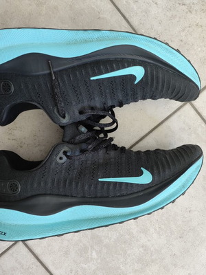 Nike Infinity Run X Flyknit shoes like new, black and blue, size 44.5