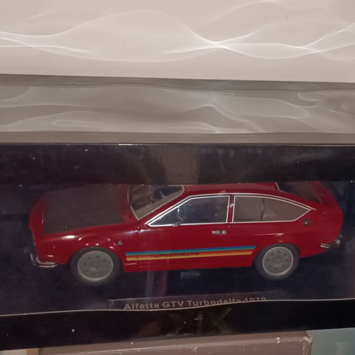Alfa Romeo Alfetta GTV Turbodelta 1/18 Model with Extra 16" Wheels New