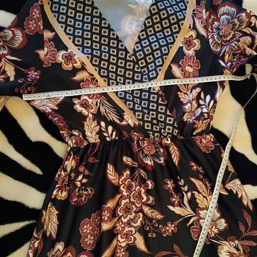 Floral elegant midi dress used, size Large, wrap style