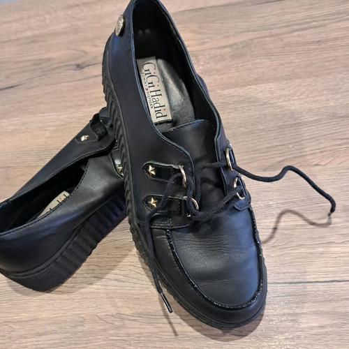 GiGi Hadid × Tommy Hilfiger women's sports shoes like new, black, size 37